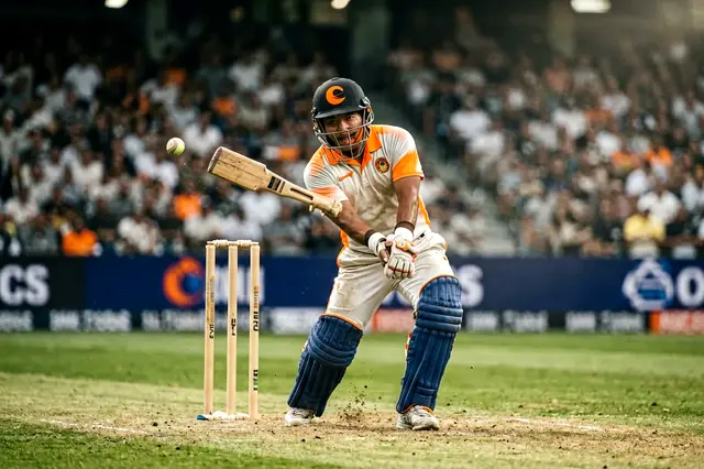 Adam Thomas, Ryan Patel see Surrey home with ease
